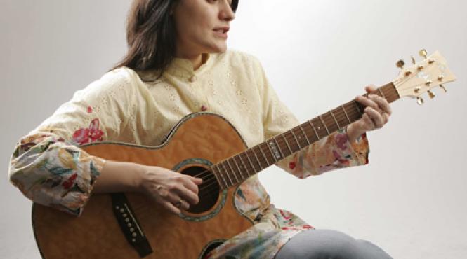 un altfel de album se va lansa luna patrata pe pamant