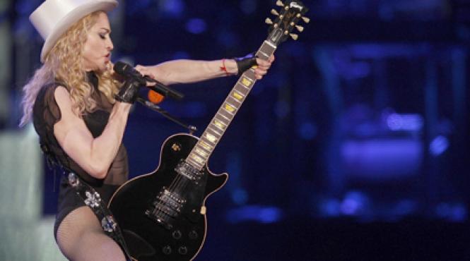 concertul anului coada la madonna