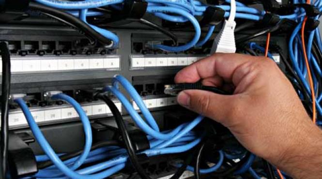 urechi indiscrete proba de microfon