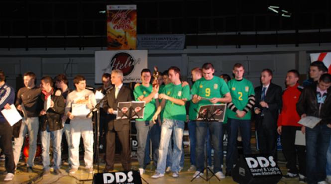 eveniment folkul vesnic tanar si la moda