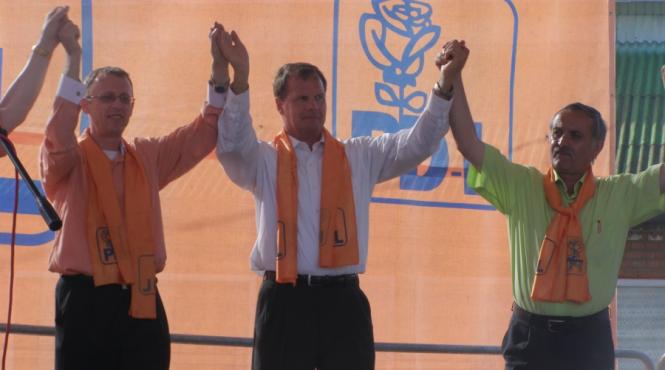 dedicatie de la prietenii din pd l agentie pentru hoara