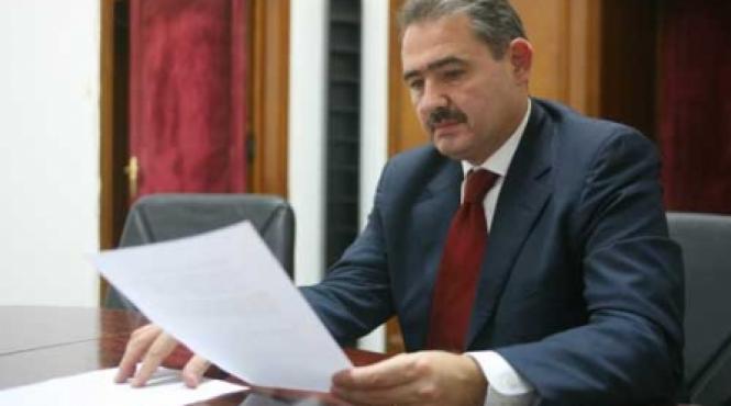 recesiune si deficit bugetar de 4