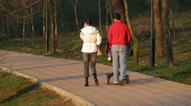 vrem parcuri distruse si blocuri turn