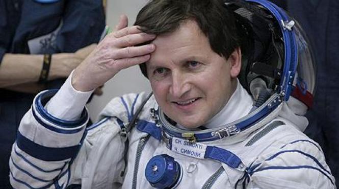 miliardarul american charles simonyi in spatiu pentru a doua oara