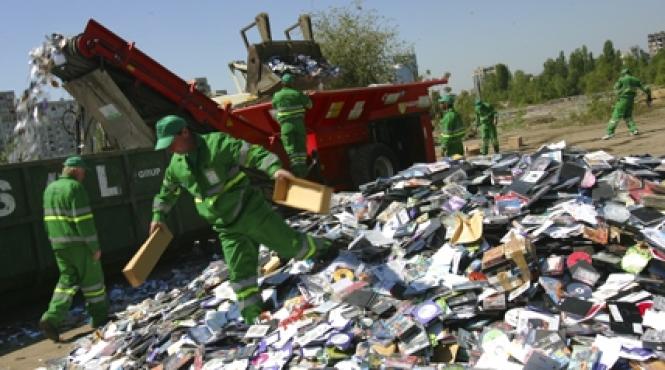 cd uri pirat la reciclare