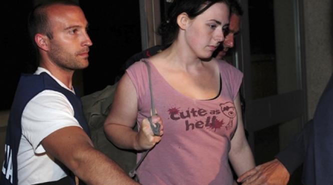 i am abandonat spre binele lor ca sa ii protejez