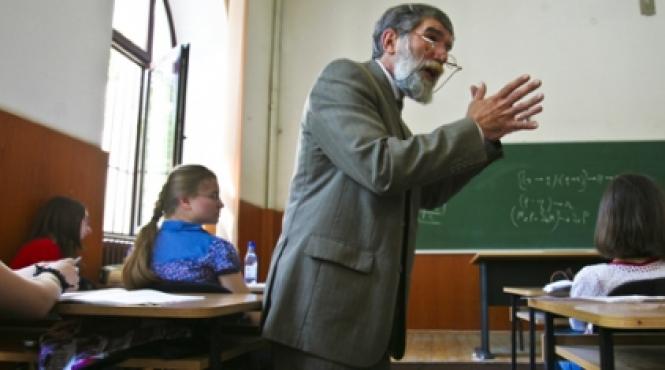 logica sacrificata pe altarul societatii