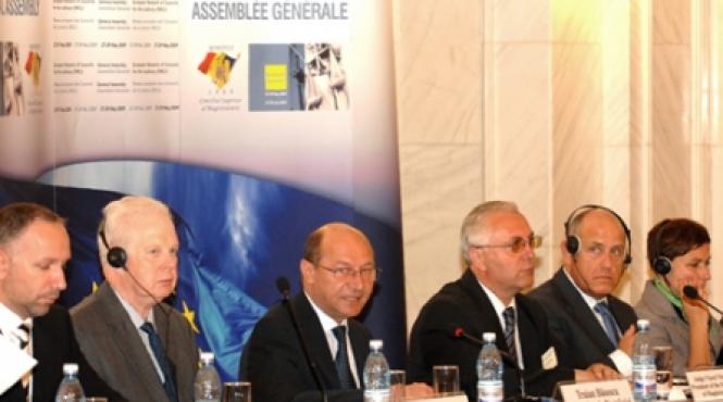 justitia pune sri ul la zid