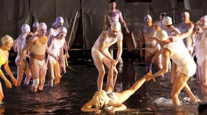 cum se calesc actorii si spectatorii la sibiu