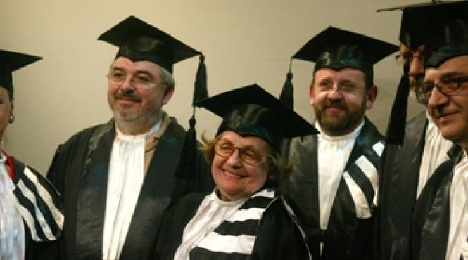 regizoarea sanda manu profesor ideal