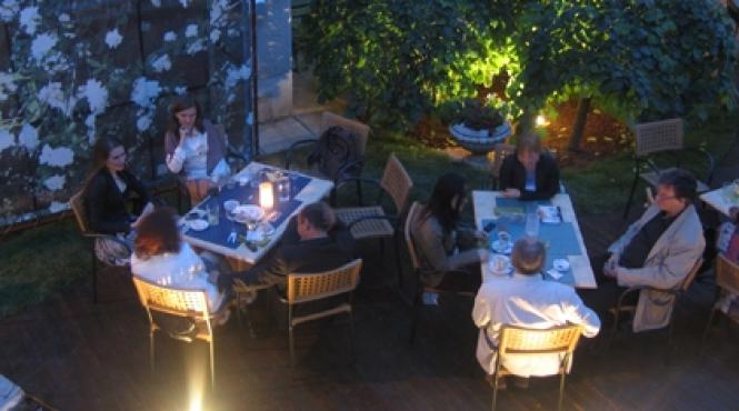 clubul uniter in gradina de vara