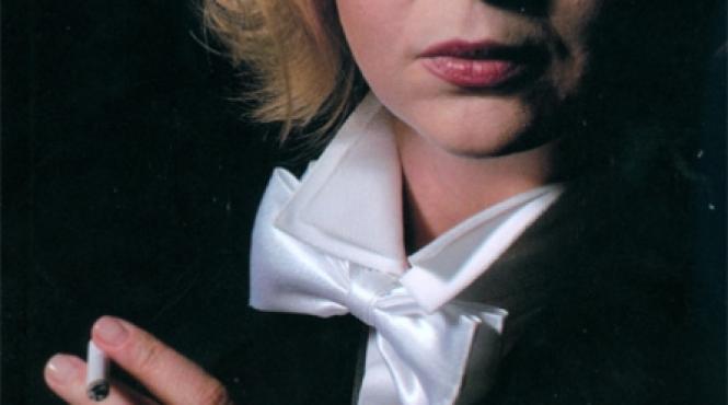 a esuat intre clapele pianului