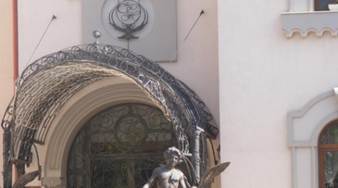 hotelul carol cuibusorul preferat al vip urilor