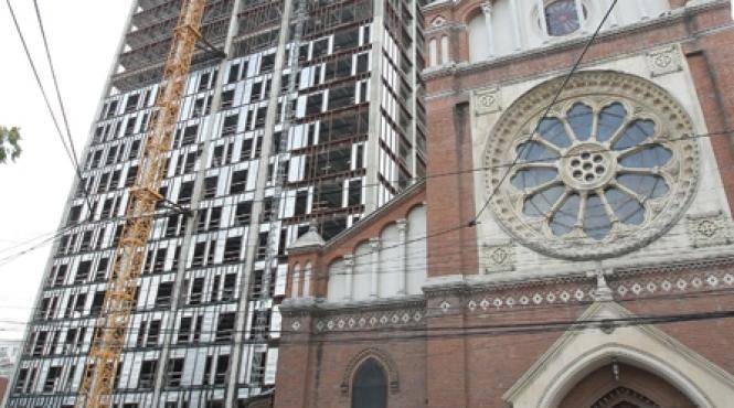 cathedral plaza pericol public