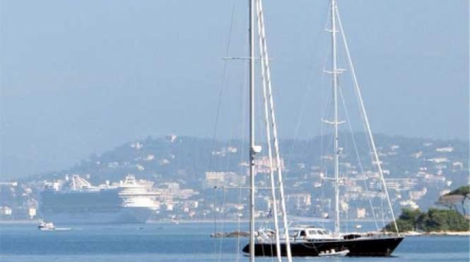 have a nice holiday in nice