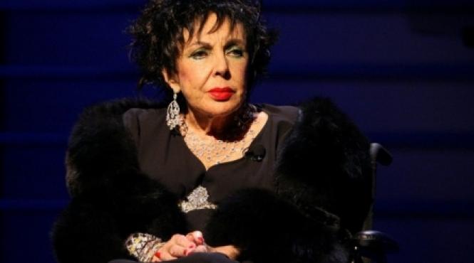 liz taylor nu merge la staples center