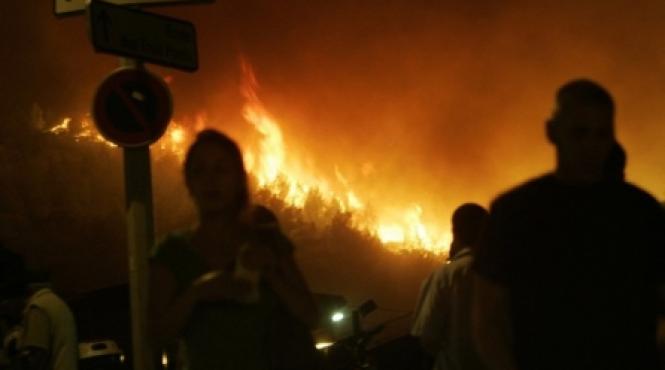 armata franceza calificata imbecila dupa ce un exercitiu militar a dat foc la zeci de case