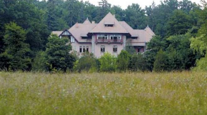 conacul familiei george stirbey de la darmanesti