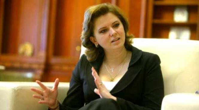 roberta anastase eu nu sunt adepta respectarii cutumelor