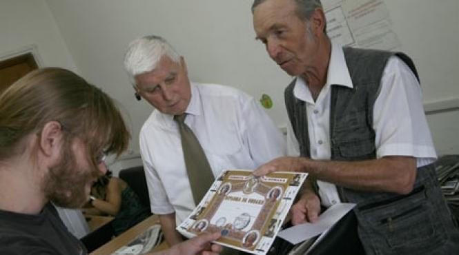 o casa a poporului zburatoare