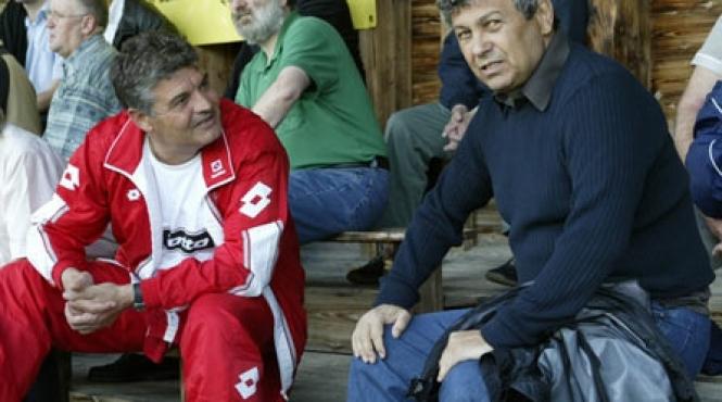 lucescu si andone fondatori ai fc hunedoara