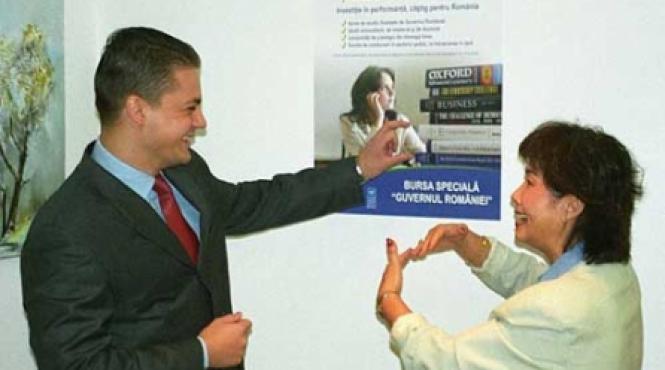 bursierii someri si cu banii luati