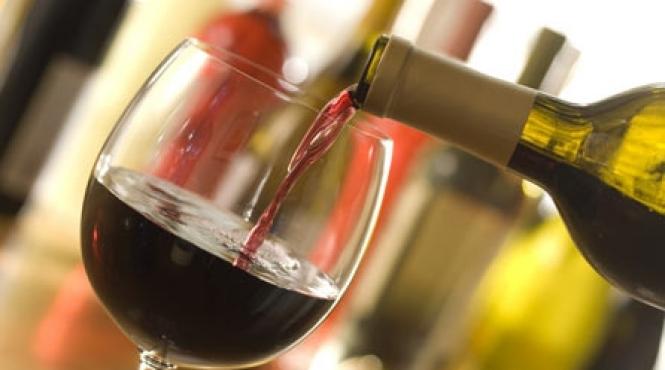 vinul rosu previne si combate inflamatiile