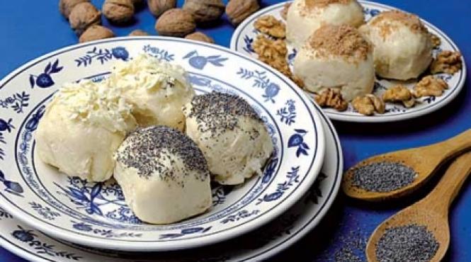 simfonii in alb rosu si albastru