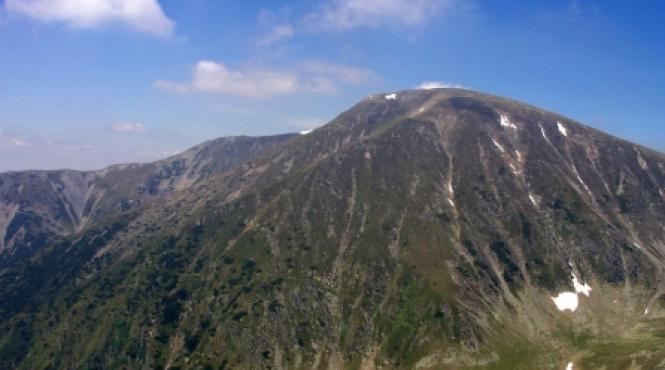 targul lotrilor oferta turistica in muntii lotrului