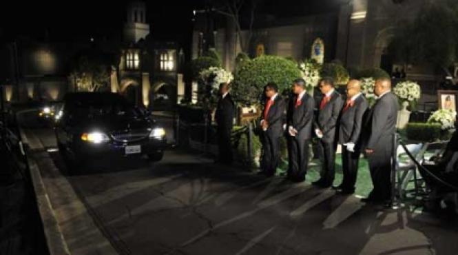 lasati regele sa se odihneasca