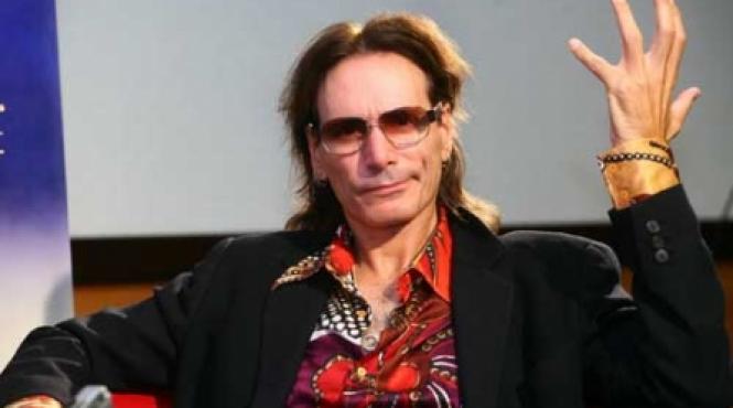 steve vai cand privesc in urma aleg clipele amuzante