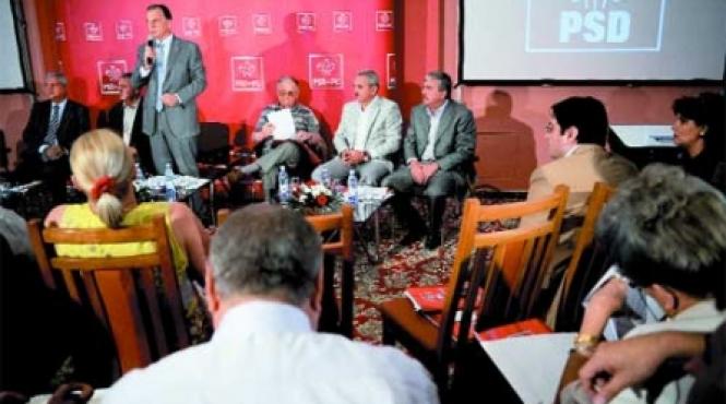 nastase riposteaza a cui e guvernarea asta a mamei lui boc