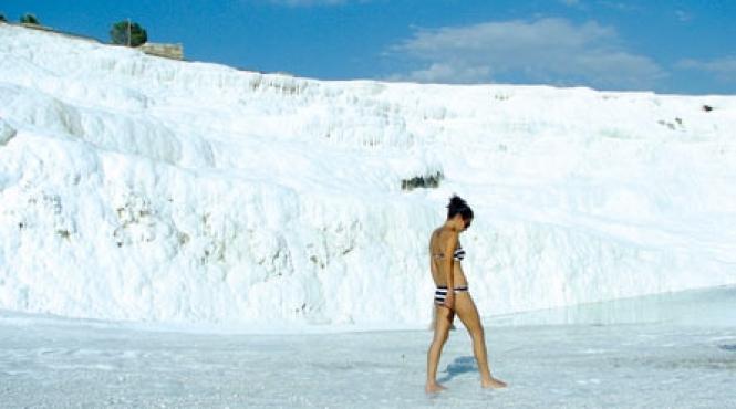 pamukkale regatul alb zidit de apele termale