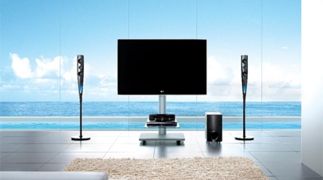 a inceput sezonul televizoarelor fara rama