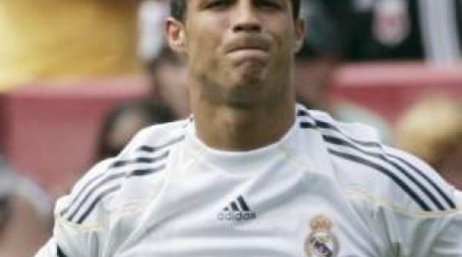 o misterioasa doamna bogata l a angajat pe vrajitorul pepe sa l distruga pe cristiano ronaldo video