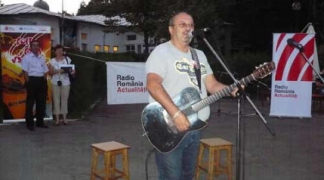 e toamna si miroase a folk