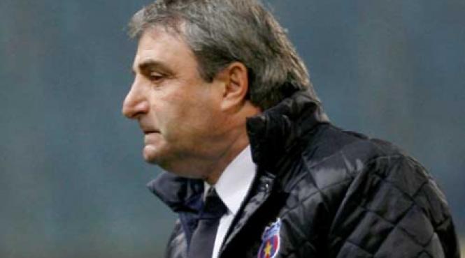 credit in continuare pentru mihai stoichita