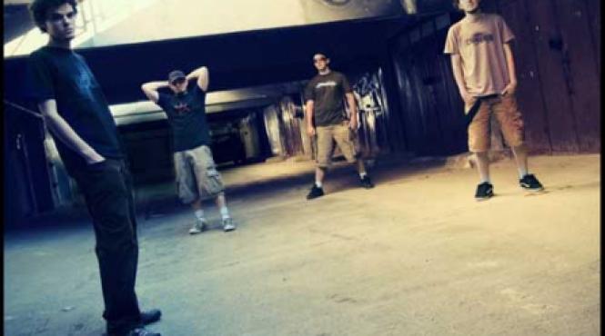 joi concert godemode in suburbia