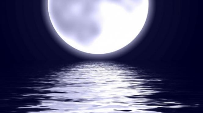 nasa anunta ca a descoperit apa pe luna ne asteapta si alte surprize video