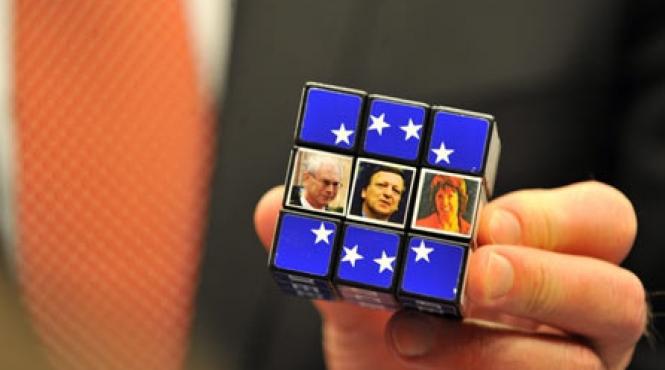 doi neica nimeni in fruntea ue