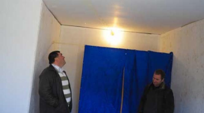 calarasi turisti electorali in baston