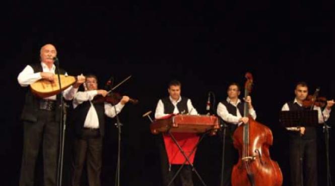 o doina si o imbratisare de la tudor