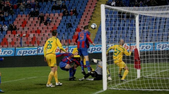 cadou la tragerea cortinei