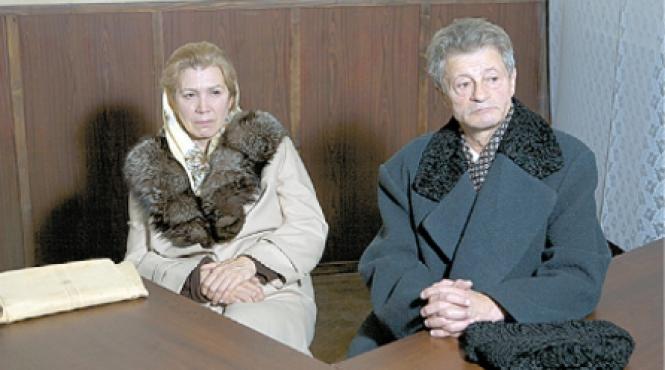 procesul ceausescu reconstituit pe scena