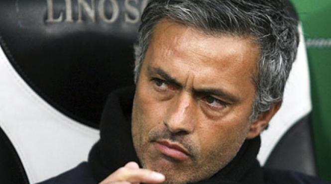 mourinho a injurat si agresat un jurnalist italian