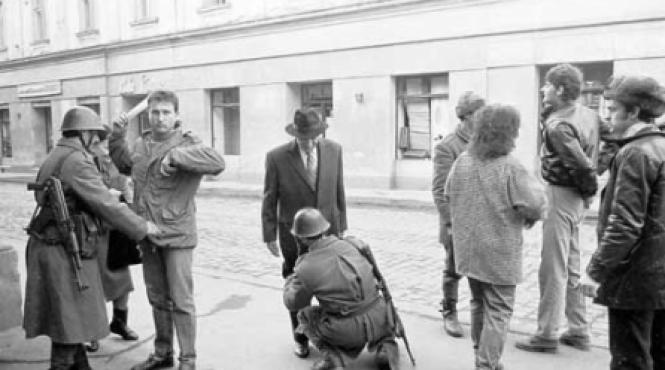 hartia va fi albastra parola teroristilor