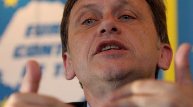 antonescu datoria liberalilor este de a rezista ofensivei clientelismului