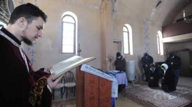 un misionar ungur tine aprinsa candela ortodoxiei la pasareni