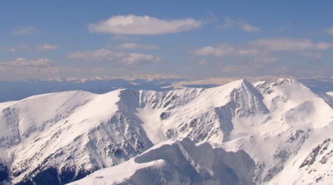 risc de avalansa de gradul patru din cinci posibile in muntii fagaras