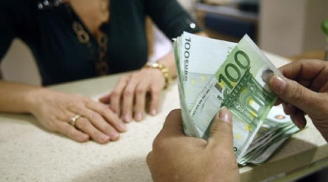 4 5 miliarde de euro depuse in afara tarii